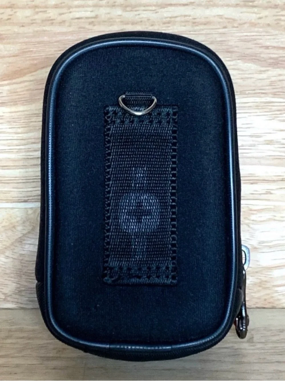SwissGear Small Black Neoprene Zip Top Camera Case